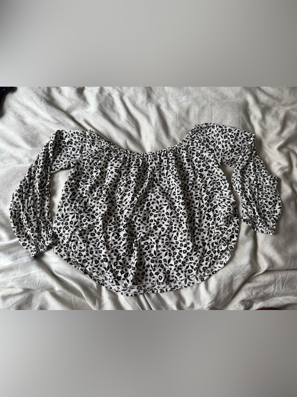 Billabong Off the Shoulder Summer/Fall Top